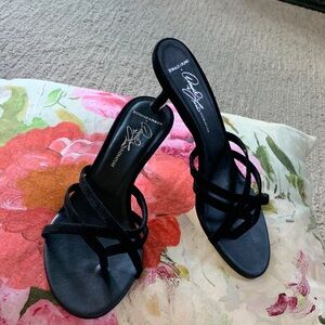 NEW Donald J. Pliner Elegant Strappy  Black Suede Kitten Heel Sandals
